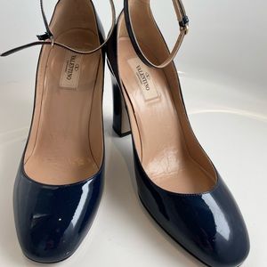 VALENTINO - Navy Patent Leather Pump - Sz 39